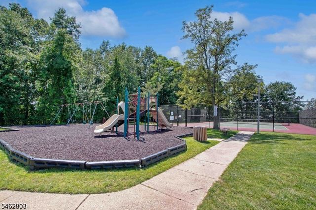 44 Hickory Hill Ct, Rockaway Twp., NJ 07866
