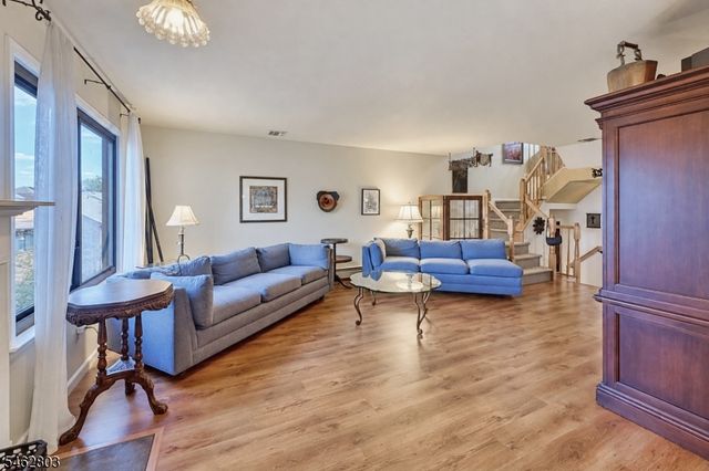44 Hickory Hill Ct, Rockaway Twp., NJ 07866