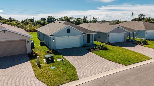 1469 HARMON DR, Port Charlotte, FL 33953