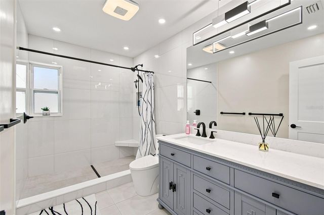 3745 1ST AVENUE N, St Petersburg, FL 33713