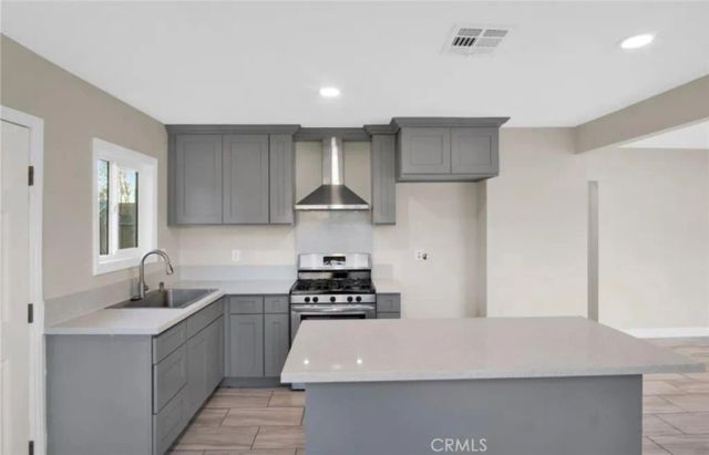 5522 Silver 1, Santa Ana, CA 92703