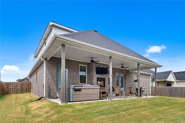 2104 Crandall Road, Pea Ridge, AR 72751