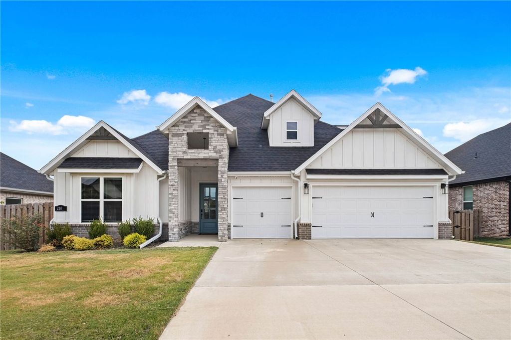 2104 Crandall Road, Pea Ridge, AR 72751