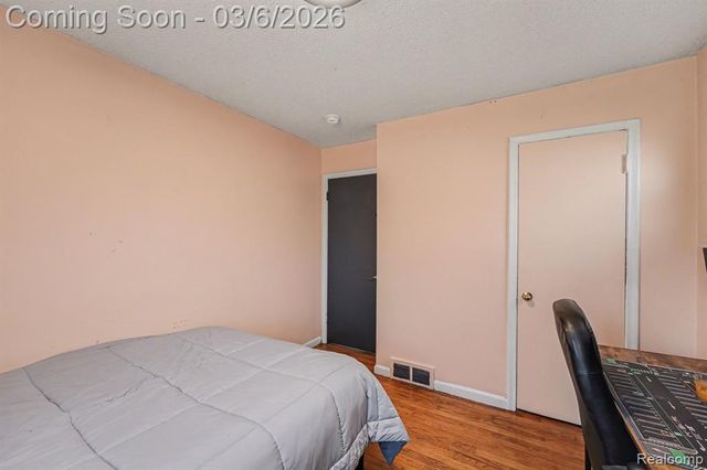 112 Brentwood Street, Inkster, MI 48141