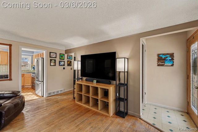 112 Brentwood Street, Inkster, MI 48141