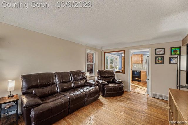 112 Brentwood Street, Inkster, MI 48141