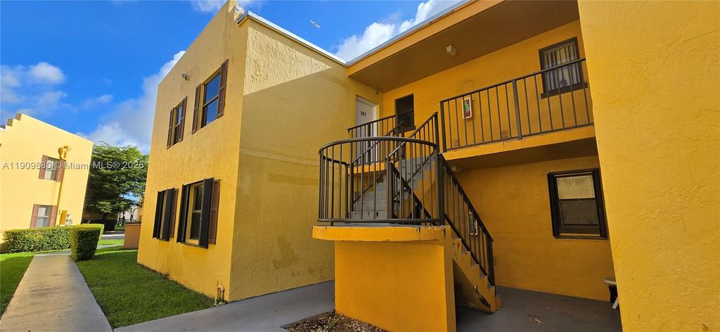 646 NW 114th Ave 201, Sweetwater, FL 33172