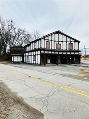 120 Collinsville Road, Troy, IL 62294