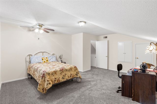 3905 Shady Creek Drive, Euless, TX 76040