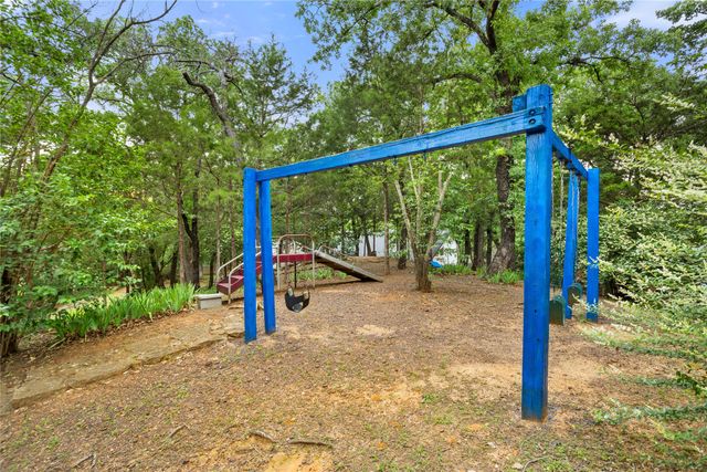 3905 Shady Creek Drive, Euless, TX 76040