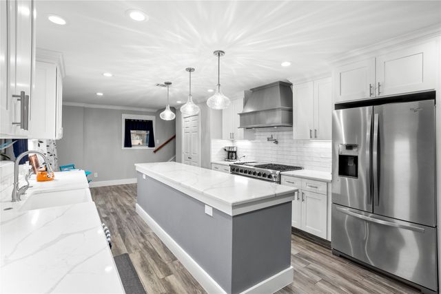 3905 Shady Creek Drive, Euless, TX 76040