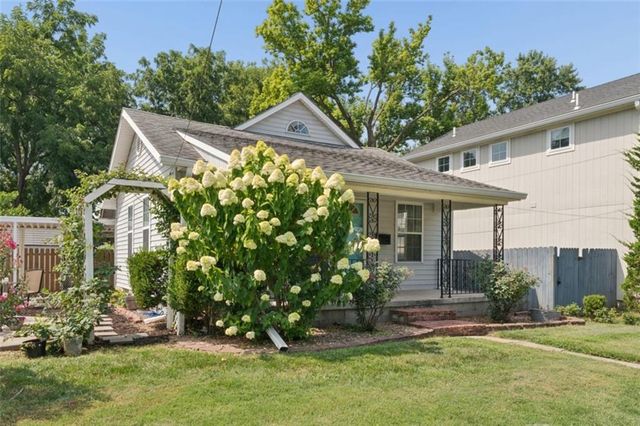 601 W 77th Street, Kansas City, MO 64114
