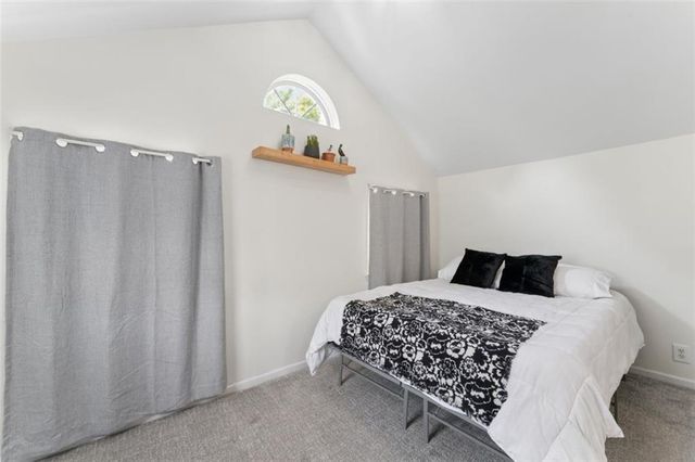 601 W 77th Street, Kansas City, MO 64114