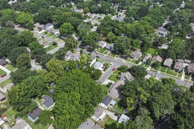 601 W 77th Street, Kansas City, MO 64114
