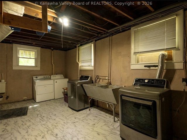 1115 Highland Road, Charleston, WV 25302