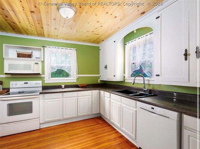 1115 Highland Road, Charleston, WV 25302