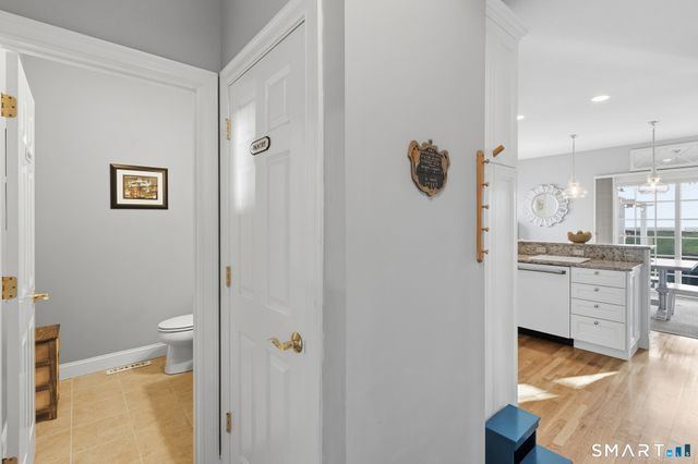 20 Sanford Ridge 20, East Granby, CT 06026