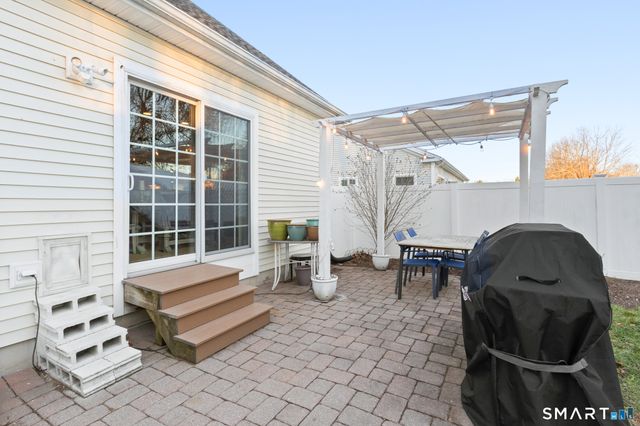 20 Sanford Ridge 20, East Granby, CT 06026