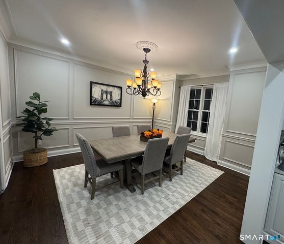 55 Country Woods Lane, Southbury, CT 06488