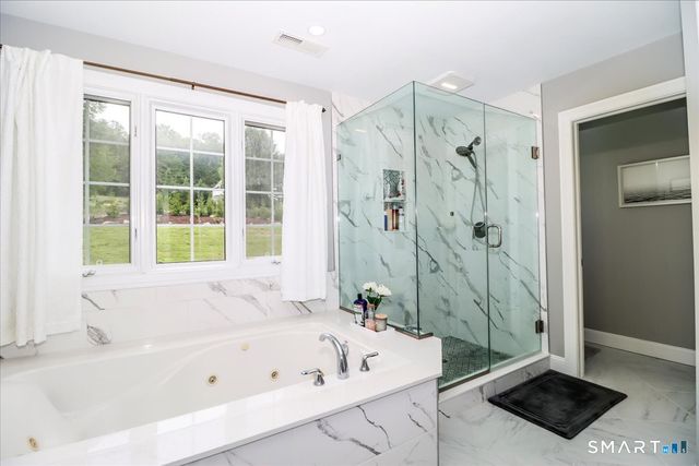 55 Country Woods Lane, Southbury, CT 06488