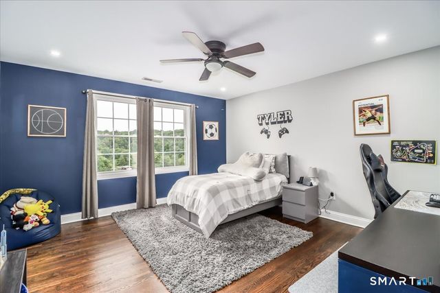 55 Country Woods Lane, Southbury, CT 06488