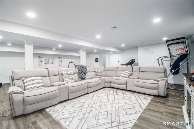 55 Country Woods Lane, Southbury, CT 06488