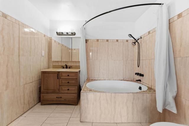 9017 Valencia St, Spring Valley, CA 91977