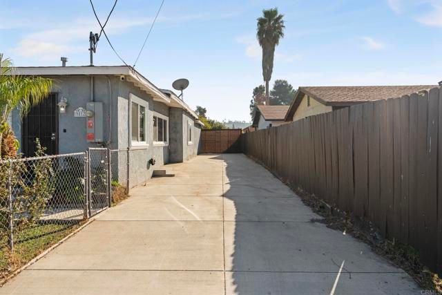 9017 Valencia St, Spring Valley, CA 91977