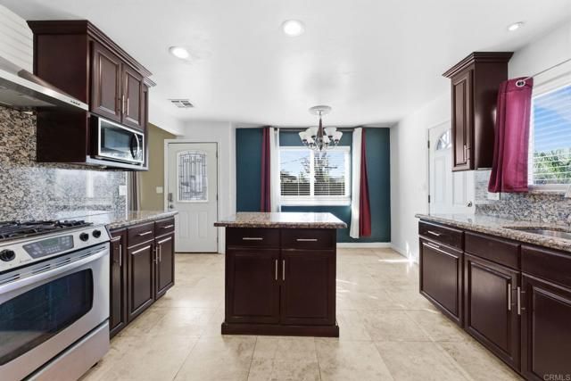 9017 Valencia St, Spring Valley, CA 91977