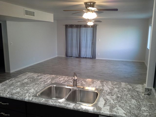 3828 W AUGUSTA Avenue, Phoenix, AZ 85051