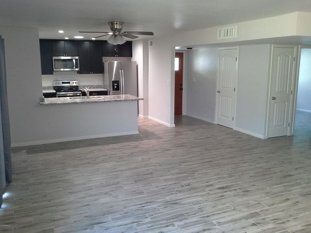 3828 W AUGUSTA Avenue, Phoenix, AZ 85051