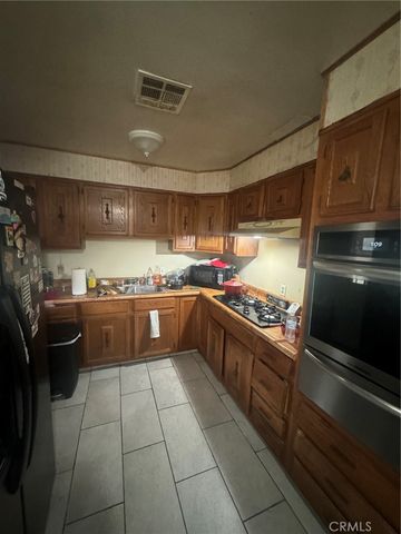 1605 Madison, Bakersfield, CA 93307