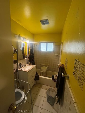 1605 Madison, Bakersfield, CA 93307