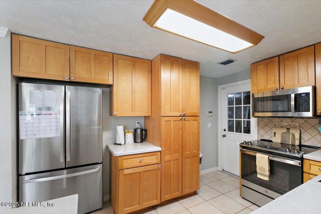 3569 EUNICE Road, Jacksonville, FL 32250