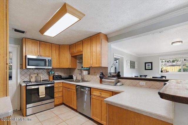 3569 EUNICE Road, Jacksonville, FL 32250