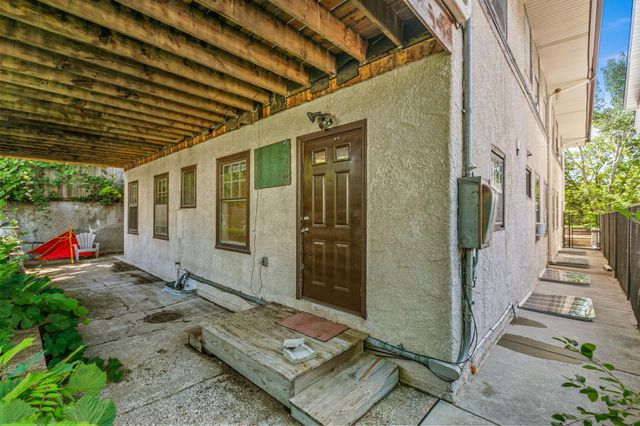 400 W Franklin Avenue 2, Minneapolis, MN 55405
