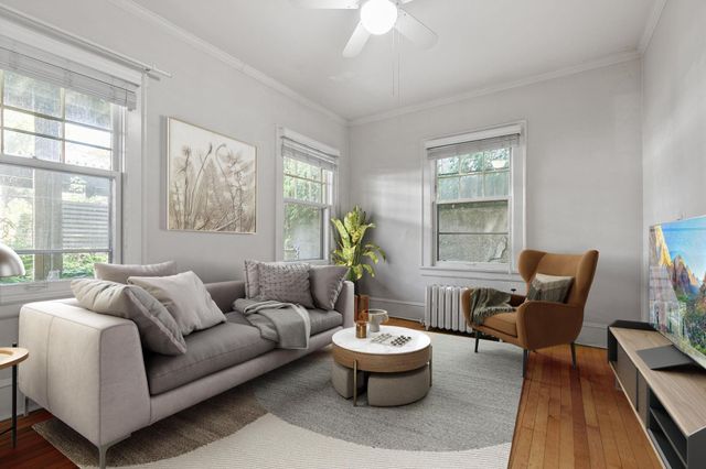 400 W Franklin Avenue 2, Minneapolis, MN 55405