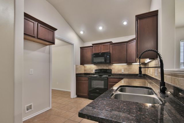 6923 96th Street, Lubbock, TX 79424