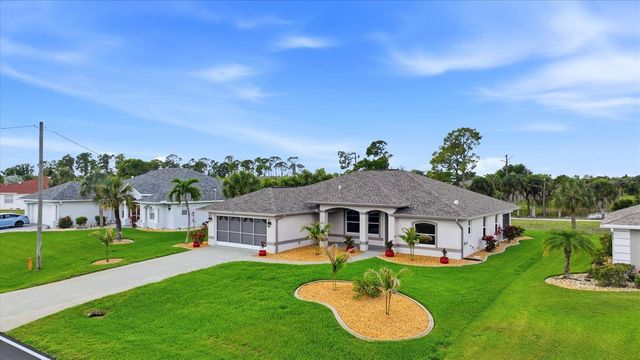 828 ROTONDA CIRCLE, Rotonda West, FL 33947