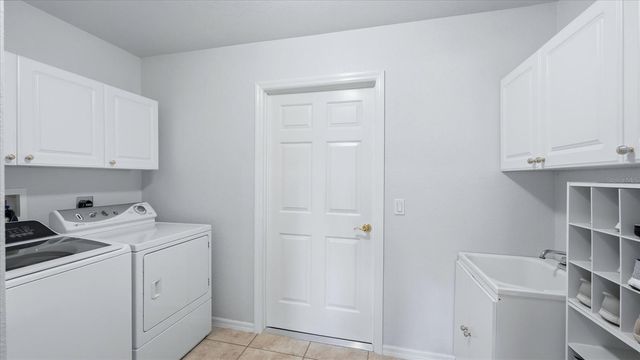 828 ROTONDA CIRCLE, Rotonda West, FL 33947