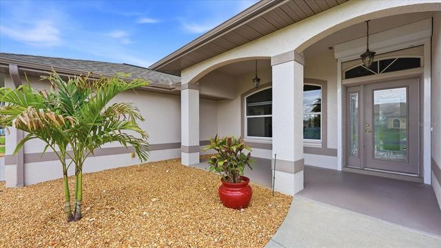 828 ROTONDA CIRCLE, Rotonda West, FL 33947