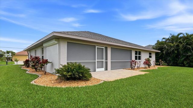 828 ROTONDA CIRCLE, Rotonda West, FL 33947