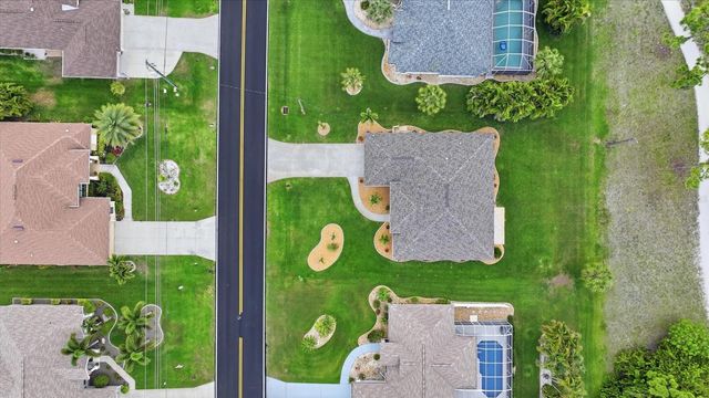 828 ROTONDA CIRCLE, Rotonda West, FL 33947