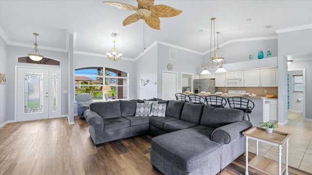 828 ROTONDA CIRCLE, Rotonda West, FL 33947
