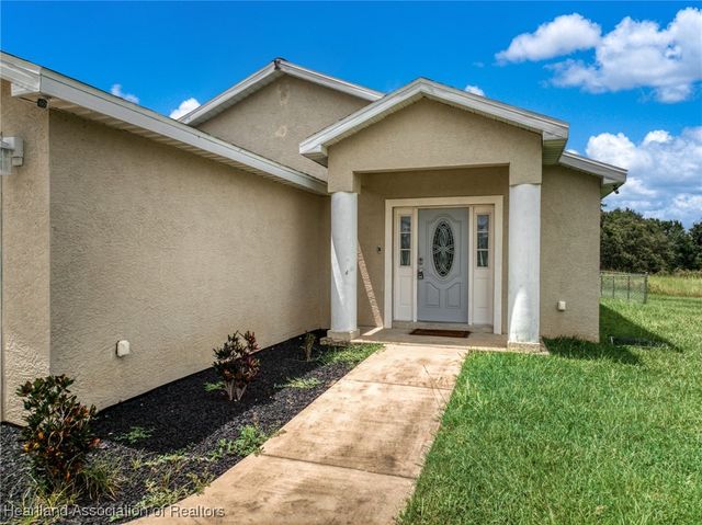 2006 W Royalton Road, Avon Park, FL 33825