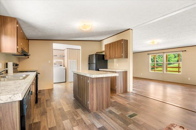 136 Sonic Drive, Keavy, KY 40737