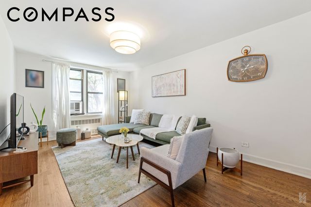 3345 94th St Apt 4H, New York City, NY 11372