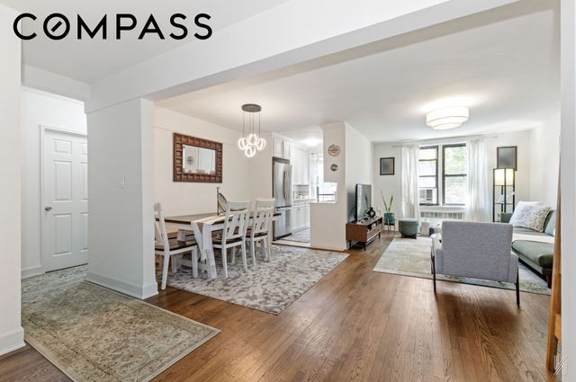 3345 94th St Apt 4H, New York City, NY 11372