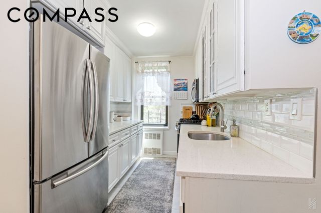 3345 94th St Apt 4H, New York City, NY 11372