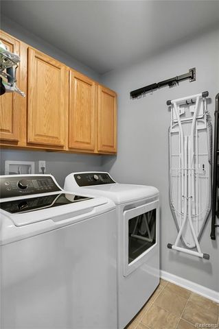 3346 Kneeland Circle, Howell, MI 48843